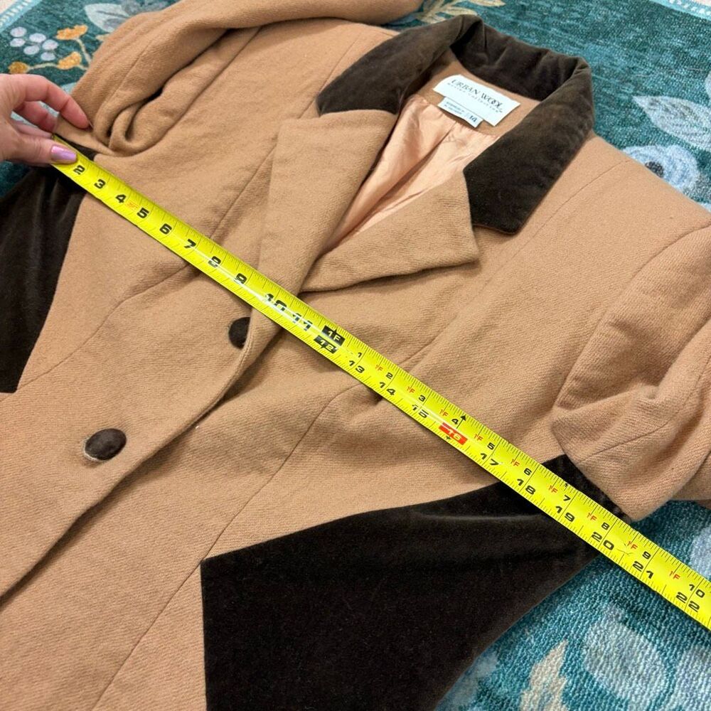 Vintage Urban Wool Blazer Womens 14 Tan Brown Merino l Velvet Trim Button Front - Picture 9 of 13